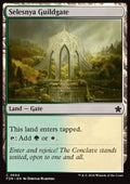 Selesnya Guildgate - Magic: The Gathering Foundations: Starter Collection (Common) [SFDN-694] - JotaCards - Tu Tienda de TCG